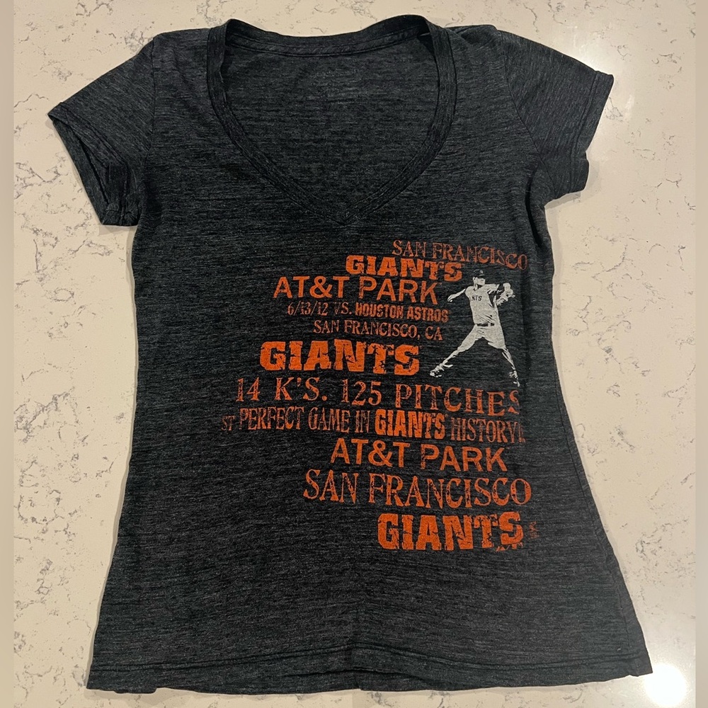 San‎ Francisco Giants Matt Cain Perfect Game V-Neck Dark Gray Graphic Tee Sz S